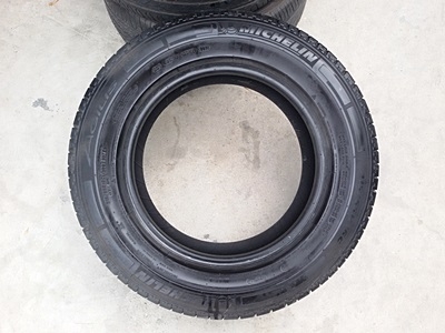 ขายยาง215/65/16 ปี 0714 MICHERLIN AGILIS  4 เส้น