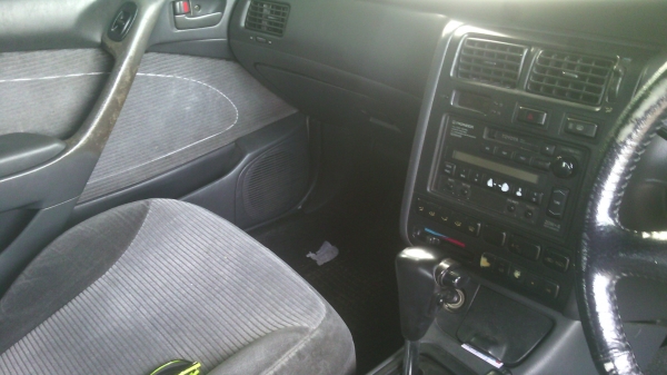 ฝากขายรถเก๋งโตโยต้า    ปี96เดิมทั้งคัน   สนใจ0916099873