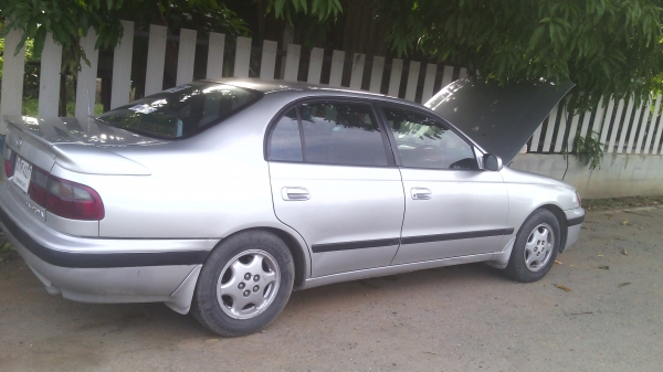 ฝากขายรถเก๋งโตโยต้า    ปี96เดิมทั้งคัน   สนใจ0916099873