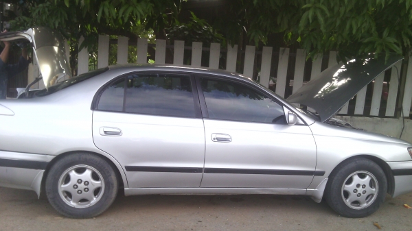 ฝากขายรถเก๋งโตโยต้า    ปี96เดิมทั้งคัน   สนใจ0916099873