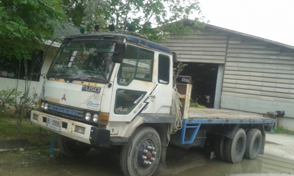 ขาย มิตซูบิชิ หลงFN517เพลาเดียว  195 พื้นเรียบ