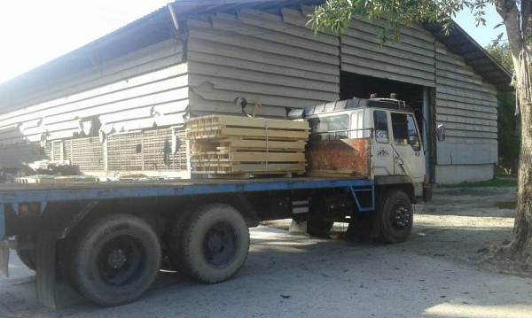 ขาย มิตซูบิชิ หลงFN517เพลาเดียว  195 พื้นเรียบ