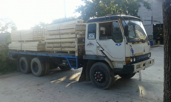 ขาย มิตซูบิชิ หลงFN517เพลาเดียว  195 พื้นเรียบ