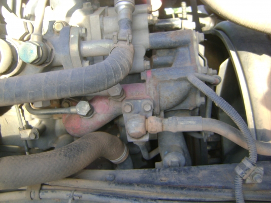 หัวลาก  320  แรง ปี 48  สภาพพร้อมใช้งาน  ราคา  1,200,000 บาท