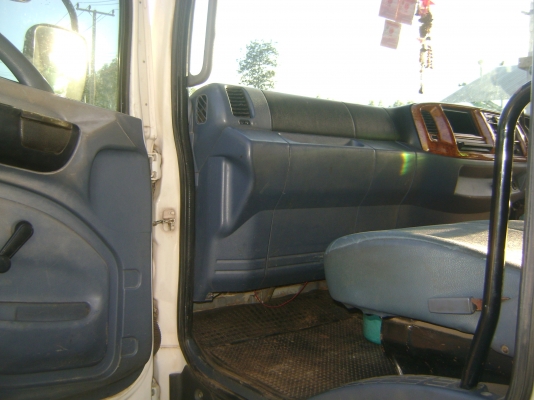 หัวลาก  320  แรง ปี 48  สภาพพร้อมใช้งาน  ราคา  1,200,000 บาท