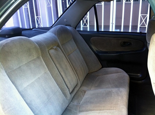 Mitsubishi LANCER 1.5GLXI AUTO โฉมสุดท้ายก่อนเปลี่ยนโฉม กันชนยื่น Mitsubishi LANCER 1.5GLXI AUTO โฉมสุดท้ายก่อนเปลี่ยนโฉม กันชนยื่น