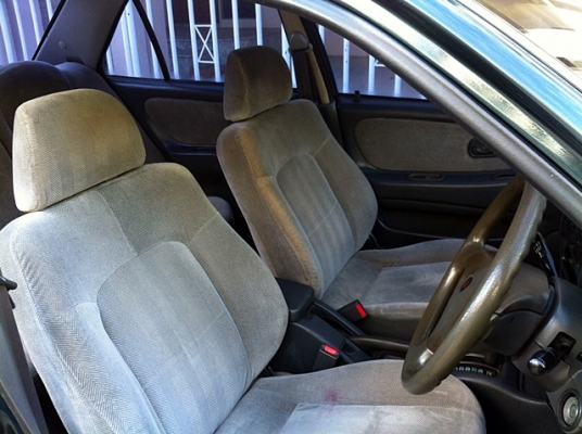 Mitsubishi LANCER 1.5GLXI AUTO โฉมสุดท้ายก่อนเปลี่ยนโฉม กันชนยื่น Mitsubishi LANCER 1.5GLXI AUTO โฉมสุดท้ายก่อนเปลี่ยนโฉม กันชนยื่น