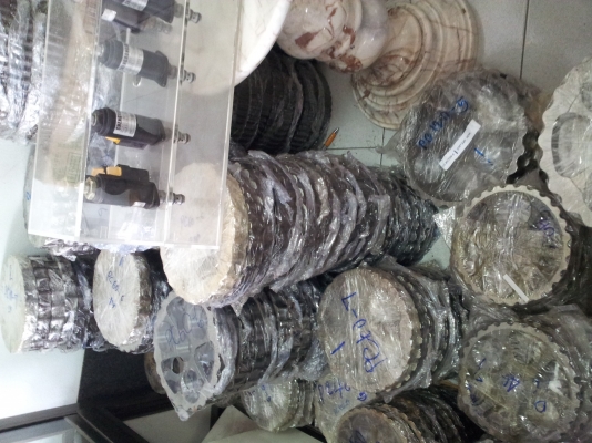 ขายเฟืองจักรยานตัวเดิน KOMATSU  KOBELCO และยี่ห้ออื่นๆ