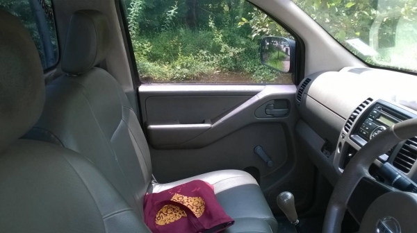 ขาย NISSAN NAVARA ตอนเดียว คัสซีสวย เครื่องดี แอร์เย็น ทะเบียนพร้อมโอนครับ