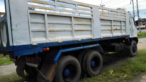 Isuzu Rocky 210 เครื่องเทอโบนอก/ สวยเต็มพร้อมใช้ Isuzu Rocky 210 เครื่องเทอโบนอก/ สวยเต็มพร้อมใช้