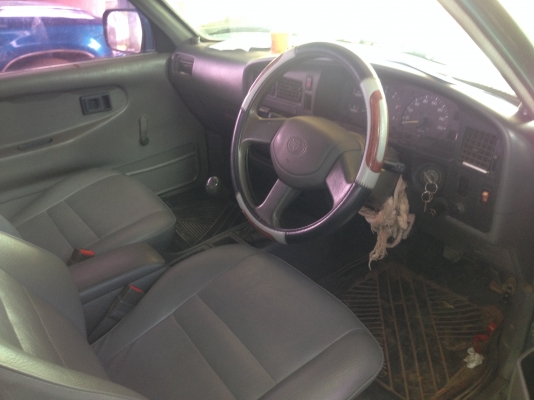 ขายรถกระบะ ไมตี้ สีเขียว