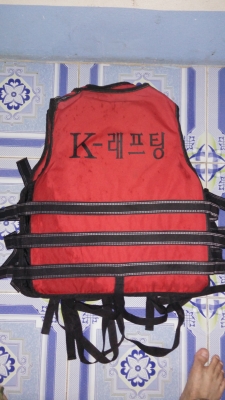 เสื้อชูชีพโกเรียแท้มาเป็นทีม3ตัว