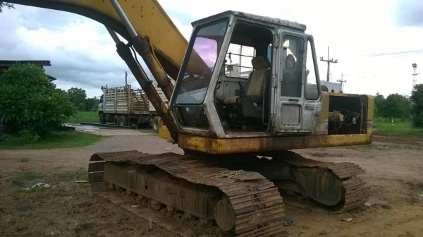 ขายแบคโฮ KATO คอนโทรลสั้น สภาพใช้งานได้ปกติ เครื่องดี ปั้มดี เอวหนา แต่ใบแทรคต้องเปลี่ยน เอกสารสัญญาซื้อขาย