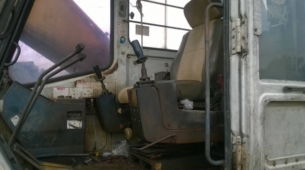 ขายแบคโฮ KATO คอนโทรลสั้น สภาพใช้งานได้ปกติ เครื่องดี ปั้มดี เอวหนา แต่ใบแทรคต้องเปลี่ยน เอกสารสัญญาซื้อขาย