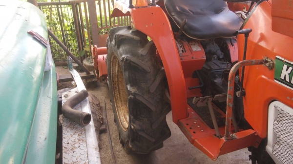 ขายด่วน kubota L 2002 ใช้งานน้อย เดิมๆ เจ้าของขายเอง พร้อมใช้ ต่อรองได้ 086-9159153