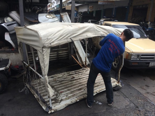 ขายกระบะs100 พร้อมโครงหลังคาเก่าญี่ปุ่น ราคา5500บาท ดูของพระราม2