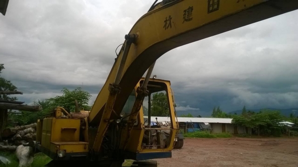 ขายแบคโฮ KOMATSU PC200-2 สภาพใช้งานได้ปกติ เอกสารสัญญาซื้อขาย ราคาต่อรองได้ครับ ขายแบคโฮ KOMATSU PC200-2 สภาพใช้งานได้ปกติ เอกสารสัญญาซื้อขาย ราคาต่อรองได้ครับ