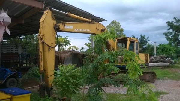 ขายแบคโฮ KOMATSU PC200-2 สภาพใช้งานได้ปกติ เอกสารสัญญาซื้อขาย ราคาต่อรองได้ครับ ขายแบคโฮ KOMATSU PC200-2 สภาพใช้งานได้ปกติ เอกสารสัญญาซื้อขาย ราคาต่อรองได้ครับ