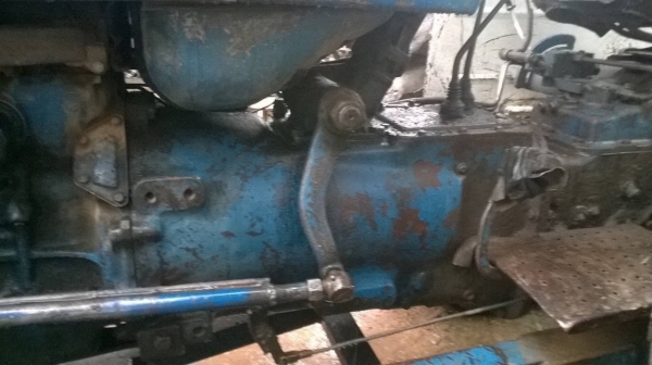 ขายรถไถ FORD 5500 เอกสารเล่มทะเบียน เฟืองท้าย 6600 สภาพใช้งานได้ดี อุปกรณ์มีผาน 3 และผานดันหน้า ราคาต่อรองได้ครับ