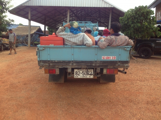 ขายรถบรรทุก 6 ล้อ ISUZU NKR ขายรถบรรทุก 6 ล้อ ISUZU NKR