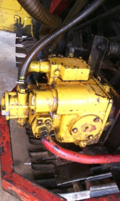 ขายรถเกี่ยวข้าวไทยเจริญ 210แรง ตัวเดิน10ปั๊ม22 สภาพพร้อมใช้งาน ช่วงล่างใช้งาน สภาพพร้อมใช้