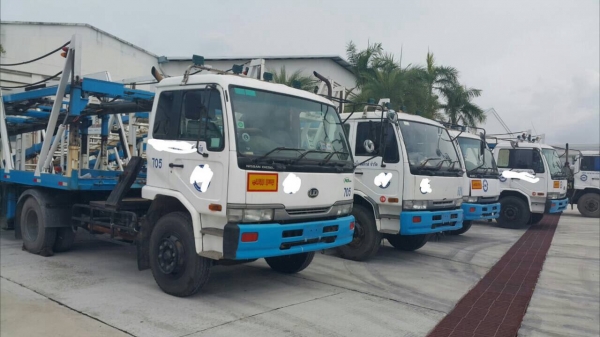 ขายหัวลาก6ล้อยูดี220แรงห้างแท้