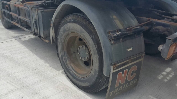 ขายหัวลาก6ล้อยูดี220แรงห้างแท้ ขายหัวลาก6ล้อยูดี220แรงห้างแท้