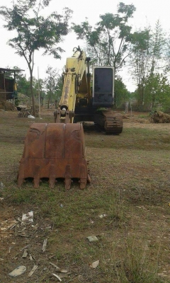 ขายรถแบคโฮ KOMATSU PC200-5 เอกสารเล่มทะเบียน ระบบไฟเต็ม ราคา 750000