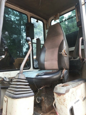 ขายรถแบคโฮ KOMATSU PC120-5 บุ้งกี๋กับหัวคีปไม้ แอร์พร้อม ราคา 550000