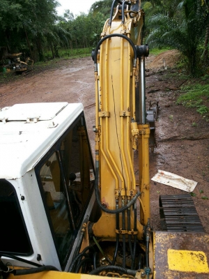 ขายรถแบคโฮ KOMATSU PC120-5 บุ้งกี๋กับหัวคีปไม้ แอร์พร้อม ราคา 550000