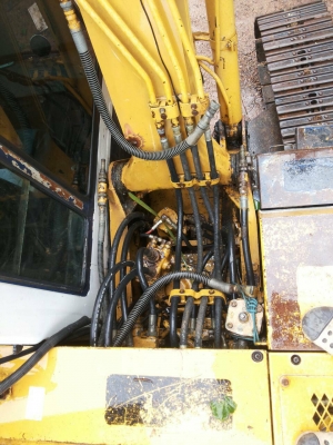 ขายรถแบคโฮ KOMATSU PC120-5 บุ้งกี๋กับหัวคีปไม้ แอร์พร้อม ราคา 550000