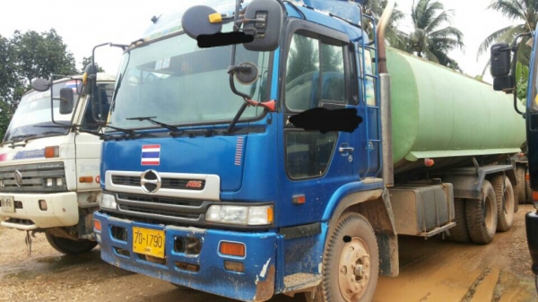 ขายรถบรรทุก 10 ล้อน้ำ HINO เปอร์เฟีย เครื่อง DAEWOO 320 แรงม้า ราคา 600000