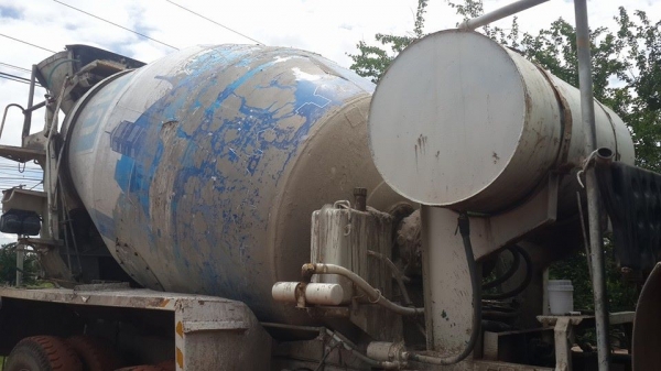 ขายรถโม่ปูน 10ล้อสองเพลา HINO FR260แรง โม่7คิวแชชซีสวย โม่ตรง เกียร์ PTO เอกสารเล่มทะเบียนพร้อมโอน สภาพพร้อมวิ่งงานกันชนครบ