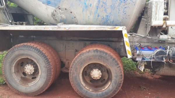 ขายรถโม่ปูน 10ล้อสองเพลา HINO FR260แรง โม่7คิวแชชซีสวย โม่ตรง เกียร์ PTO เอกสารเล่มทะเบียนพร้อมโอน สภาพพร้อมวิ่งงานกันชนครบ