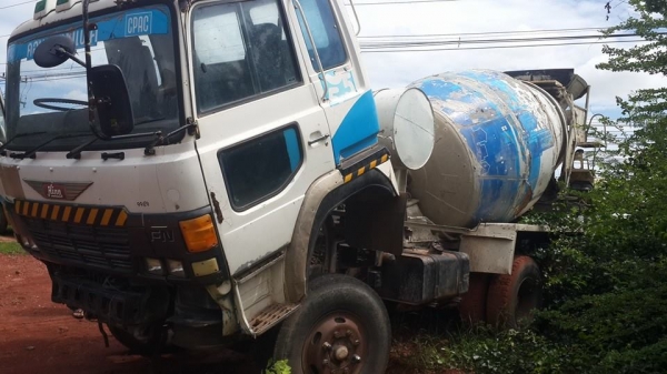 ขายรถโม่ปูน 10ล้อสองเพลา HINO FR260แรง โม่7คิวแชชซีสวย โม่ตรง เกียร์ PTO เอกสารเล่มทะเบียนพร้อมโอน สภาพพร้อมวิ่งงานกันชนครบ