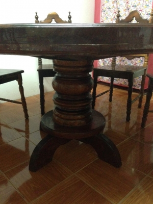 ขายชุดโต๊ะกลมไม้มะค่า