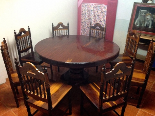 ขายชุดโต๊ะกลมไม้มะค่า