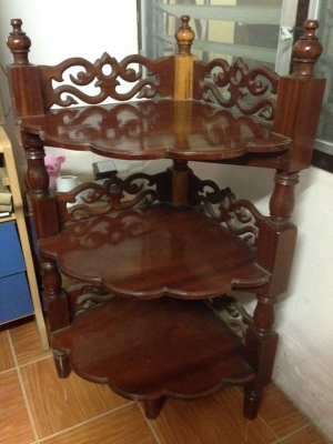 ขายโต๊ะ 3 ชั้น เข้ามุม ไม้มะค่า