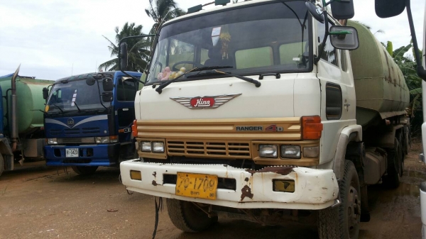 ขายรถบรรทุก 10 ล้อน้ำ HINO SUMO 227 ใส่เครื่อง DAEWOO 320 แรงม้า ราคา 600000