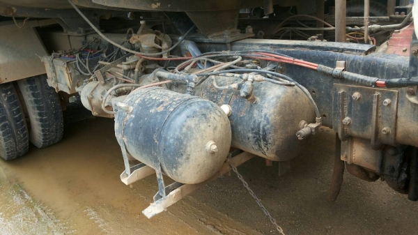 ขายรถบรรทุก 10 ล้อน้ำ HINO SUMO 227 ใส่เครื่อง DAEWOO 320 แรงม้า ราคา 600000