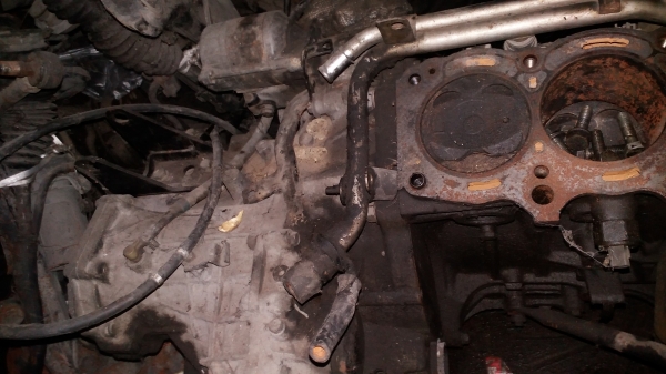 ขายเครื่องยนต์ครึ่งท่อนล่าง พร้อมเกียร์ ออโต้  toyota 3S corona 2.0