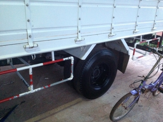 ขายรถบรรทุก 6 ล้อรั้ว ISUZU FRR 210 แรงม้าปี 2556 กระบะยาว 5.50 เมตร ราคา 1260000