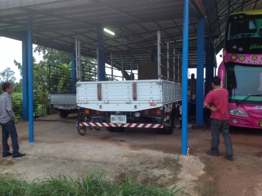 ขายรถบรรทุก 6 ล้อรั้ว ISUZU FRR 210 แรงม้าปี 2556 กระบะยาว 5.50 เมตร ราคา 1260000