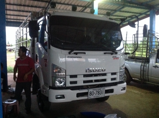ขายรถบรรทุก 6 ล้อรั้ว ISUZU FRR 210 แรงม้าปี 2556 กระบะยาว 5.50 เมตร ราคา 1260000
