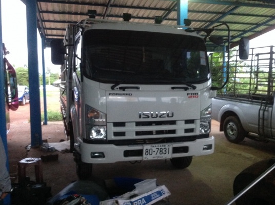 ขายรถบรรทุก 6 ล้อรั้ว ISUZU FRR 210 แรงม้าปี 2556 กระบะยาว 5.50 เมตร ราคา 1260000