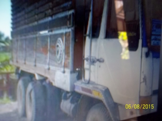 ขายดั้ม10ล้อ  มีทะเบียน  เอกสารพร้อมโอน