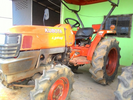 ขาย KUBOTA L3408 ตัวเปล่าๆ ราคา 135,000 ทะเบียนพร้อมโอน เครื่องดี เกียร์ดี ไฮดี ใช้งานได้ปกติ มีบังโคลนหลังผุตามภาพเลยครับ ร้าน DC Tractors Rayong อ.แกลง จ.ระยอง  ใกล้หรือไกลมีรถขนส่งบริการทั่วไทย สนใจ 0818618678  id line=0818618678 id line=carbonthai  ht