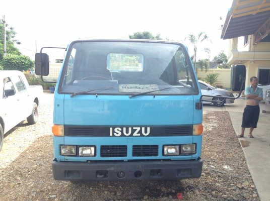 ขายรถอีซูซูnkr4ล้อรถบ้านยกหัวใด้ เกียรสั้นเพาเวอร์