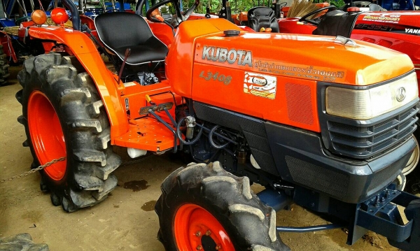 ขายครับรถไถคูโบต้าL3408แรงสองเพลา  ราคา185000บาท   อยู่ วังบัว อ คลองขลุง จ กำแพงเพชรสนใจโทร 0813655997 อำพรพาเจริญราคาคุยกันได้อีกนะครับ