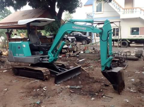 ขายรถขุดแบคโฮ SUMITOMO. Pc30 (คอนโทลสั้น. ปั๊มนิ้ว. แทรคเหล็ก) เครื่องแน่น. ปั๊มแรง. รถพร้อมใช้งาน ราคา  290,000 ต่อรองได้